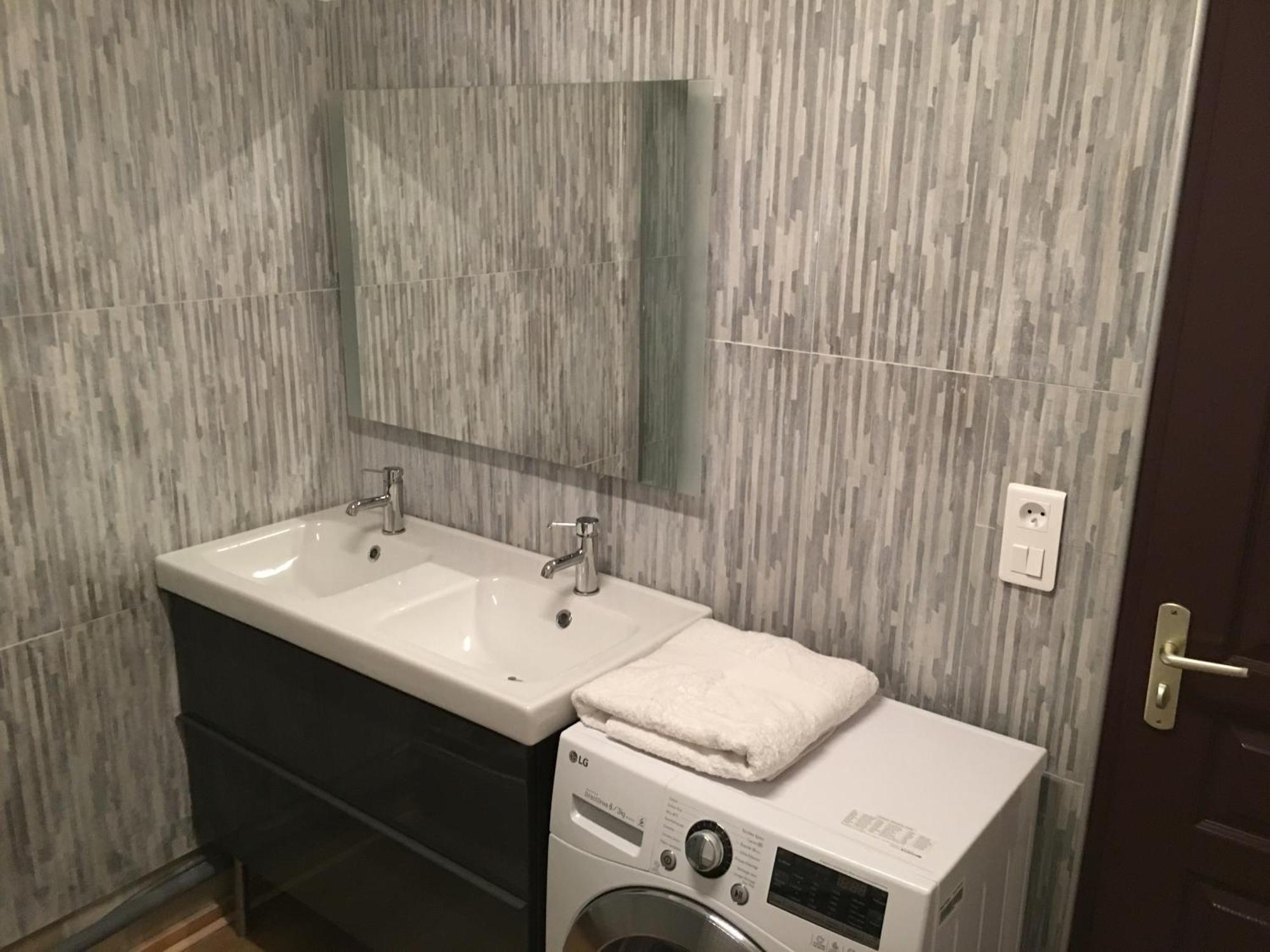 Apartment Вильорбан Екстериор снимка